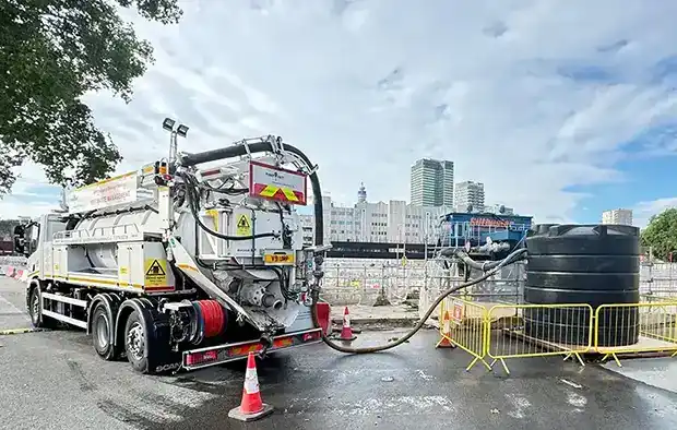Pinpoint Drainage Vacuum tanker onsite London